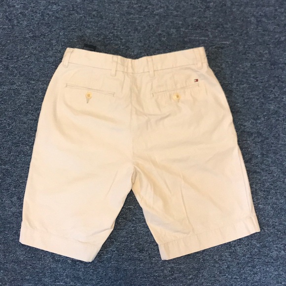 Men’s Tommy Hilfiger khaki classic fit shorts - Picture 5 of 7